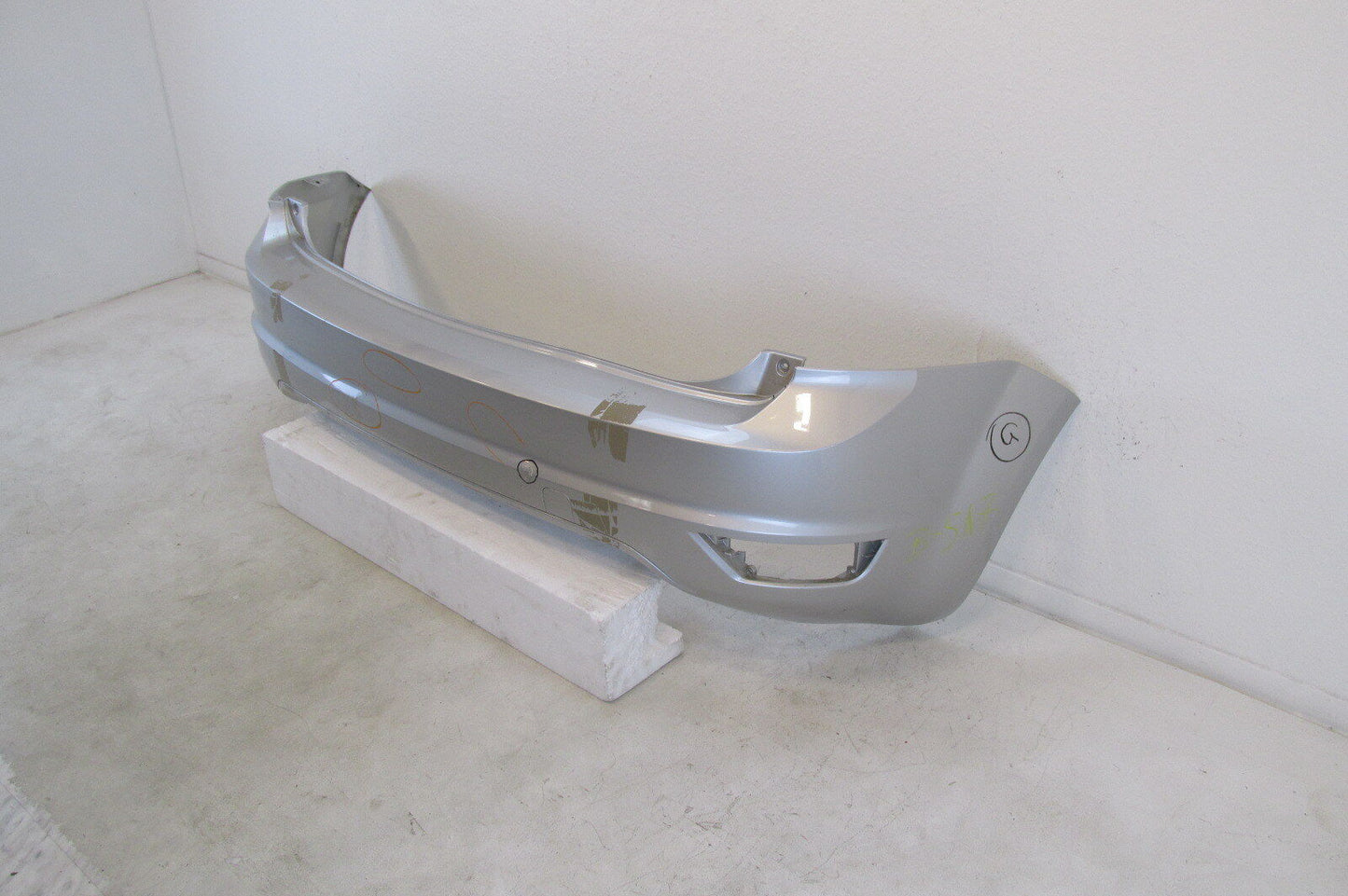 Ford Focus Stoßstange   Limousine Heckschürze 8M51A17906A