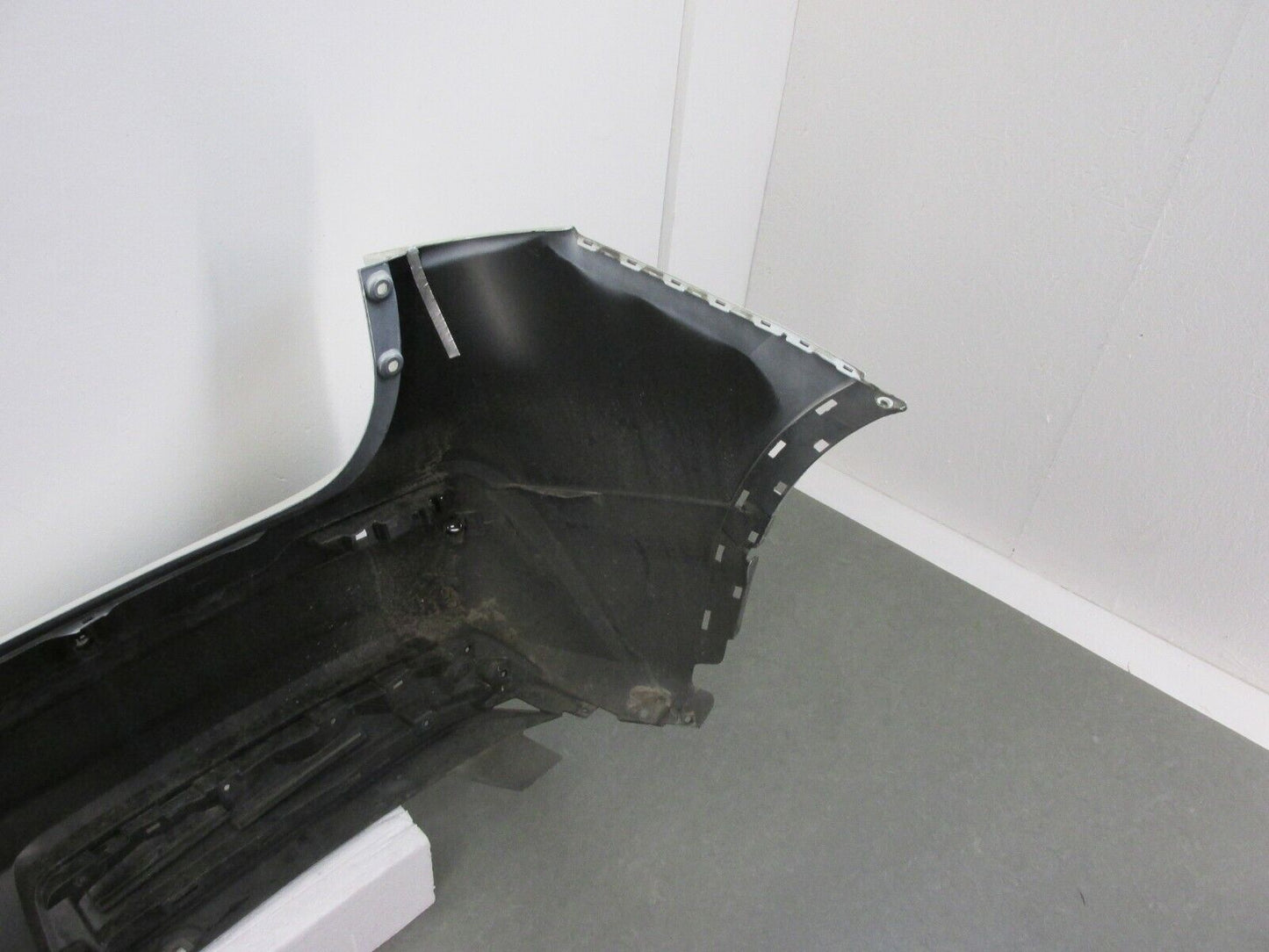 Nissan QASHQWAI Stoßstange Stoßfänger Heckschürze Hinten original 85022HV20 PDC