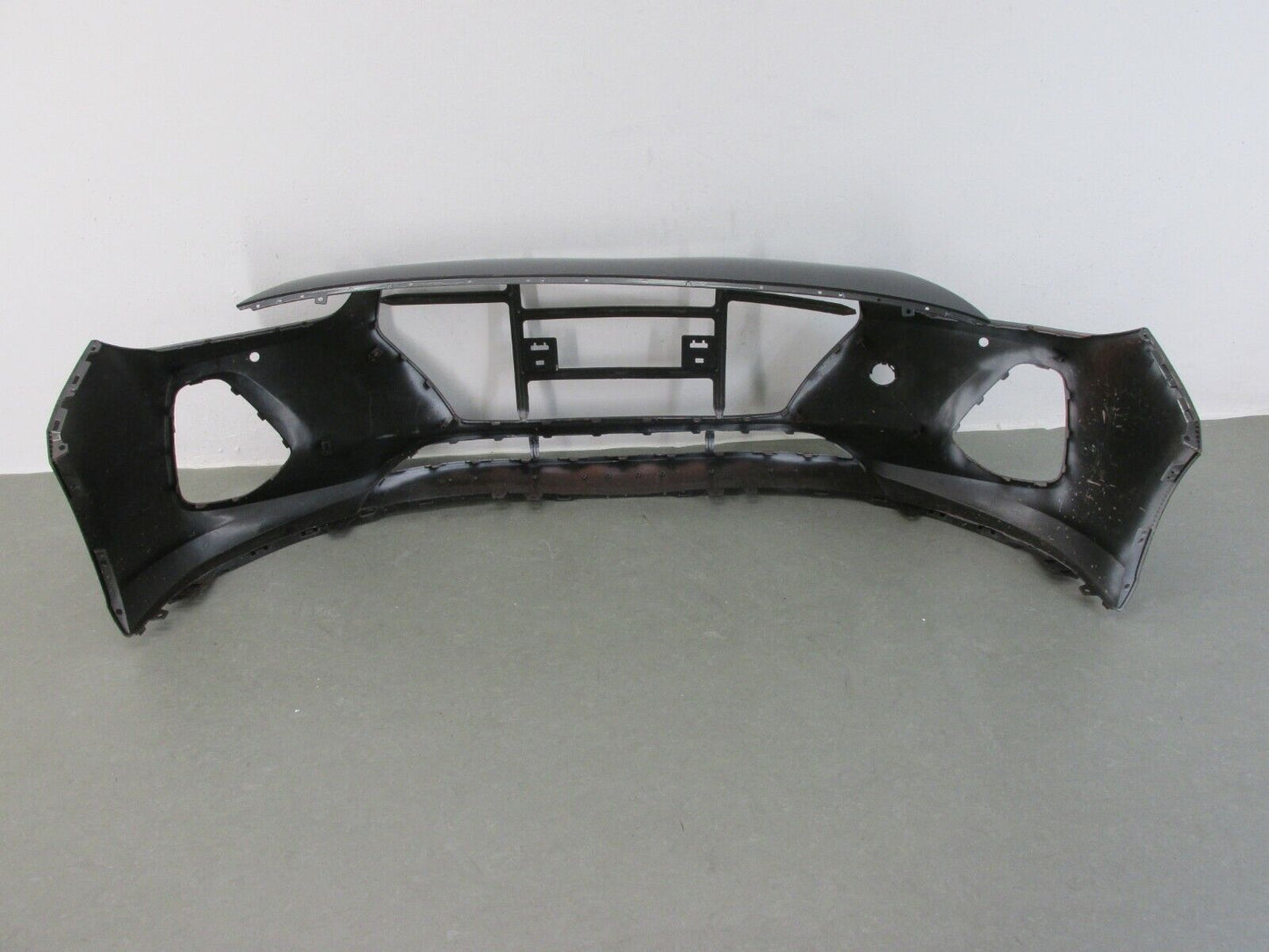 Hyundai i30 Stoßstange vorne Frontschürze Zubehör nicht original 13017201 PDC