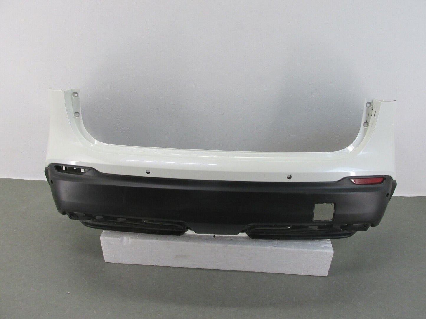 Nissan QASHQWAI Stoßstange Stoßfänger Heckschürze Hinten original 85022HV20 PDC