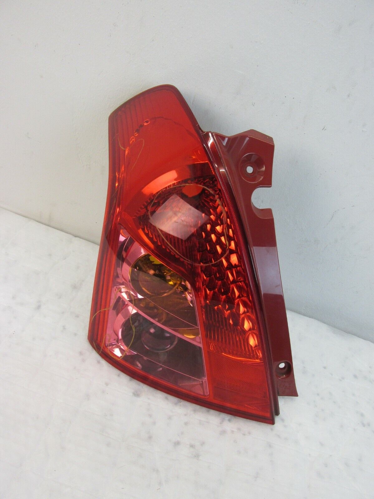 Suzuki Swift Rückleuchte hinten links Rücklicht original Heckleuchte