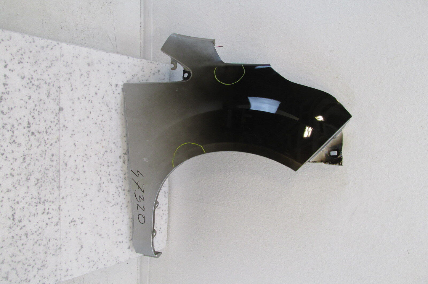 Ford Focus Kotflügel  rechts  Beifahrerseite  Bumper  original Av11 R16015