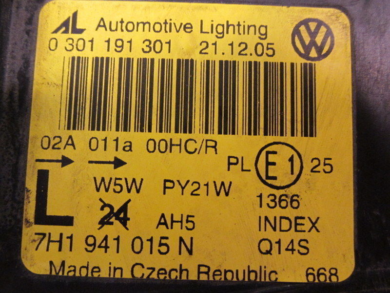 VW T5 Bus  Frontscheinwerfer  Licht  Scheinwerfer  links  7H1941015N