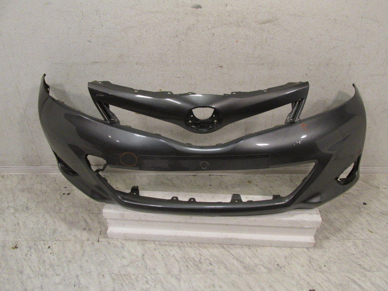 Toyota Yaris 3  ab 2011 bis 2015 Stoßstange  Frontschürze  original  52119 OD410