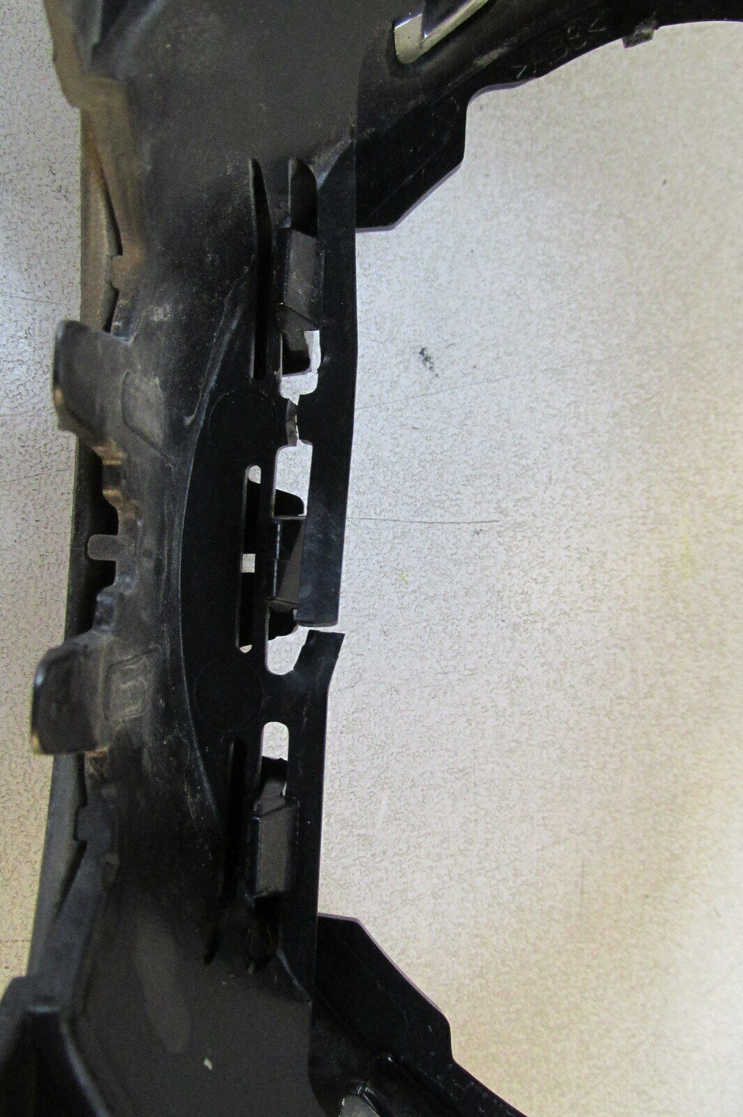 VW Touran original Grill Frontmaske Frontgrill Kühlergrill 5T853653B