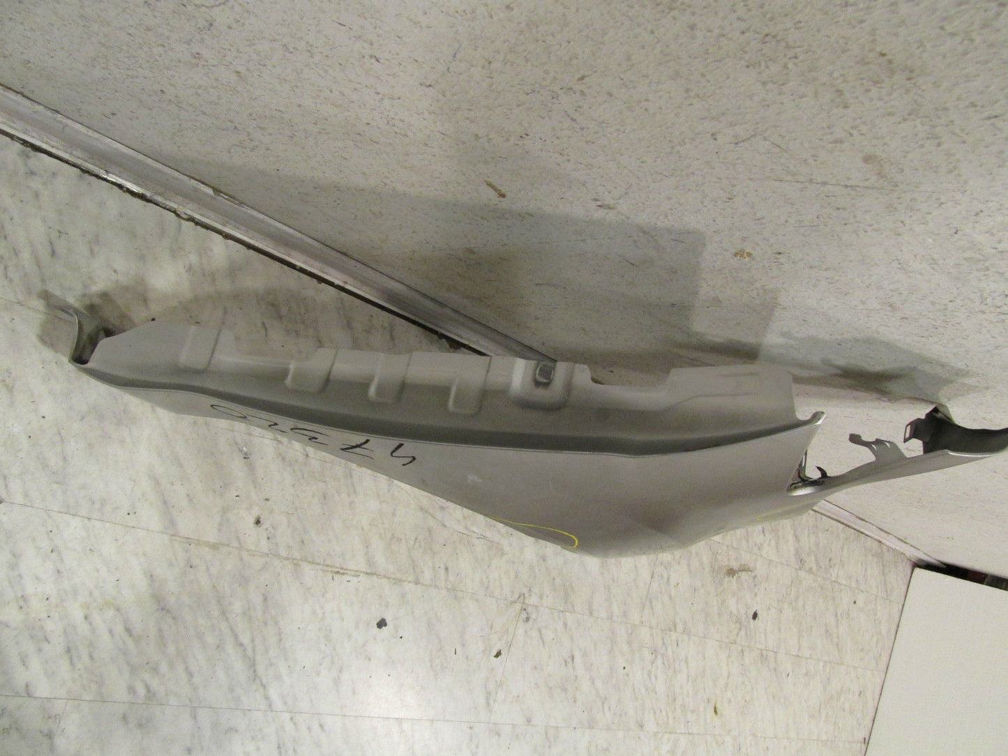 Ford Focus Kotflügel  rechts  Beifahrerseite  Bumper  original Av11 R16015
