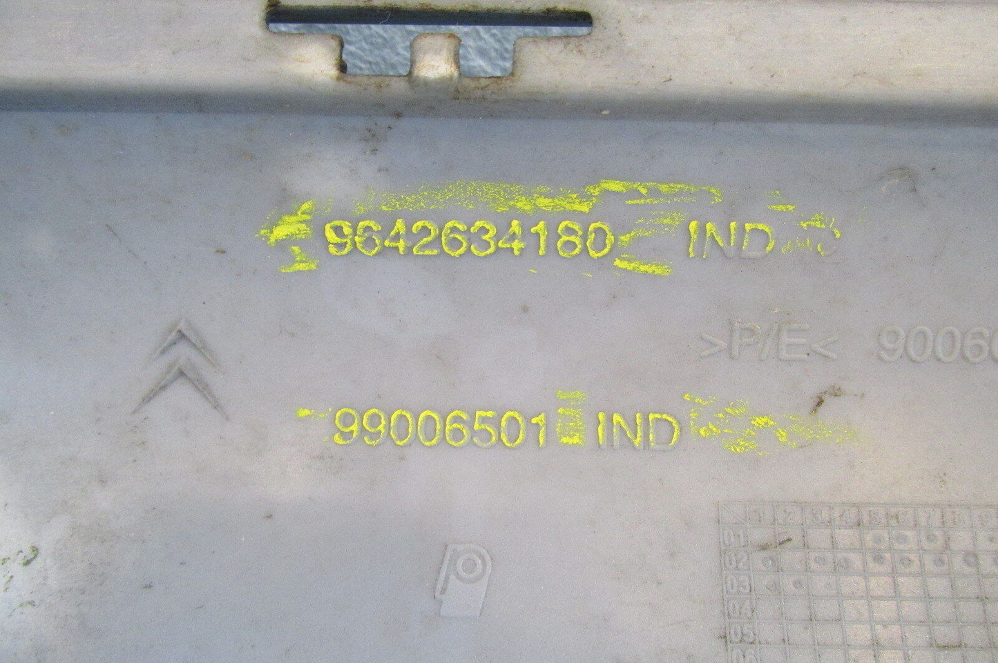 Citroen C3  Original  Stoßstange  hinten  Stoßfänger  9642634180