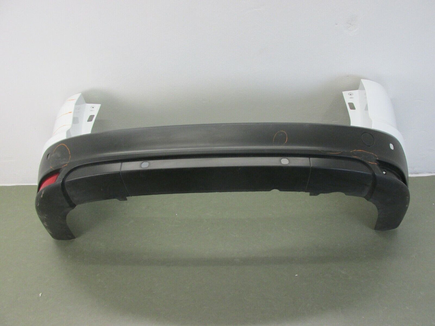 Ford Focus 3 Stoßstange Stoßfänger Heckschürze Hinten original BM51 17865 A  PDC