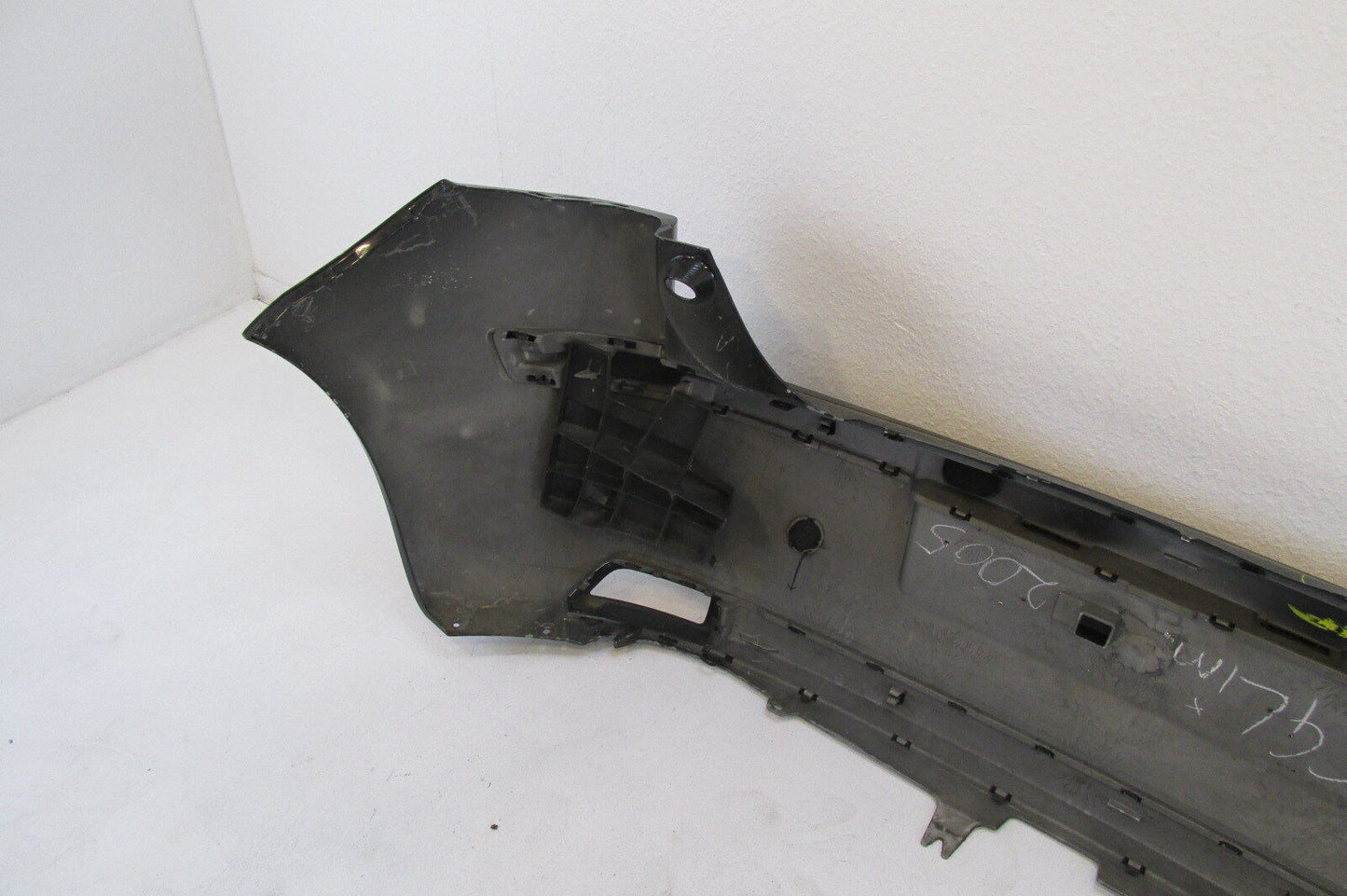 Stoßstange  Citroen C4  hinten   Original  9650450577 B