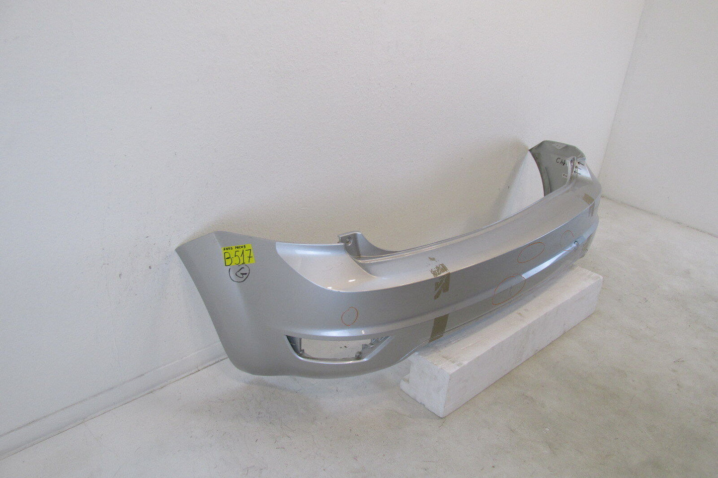 Ford Focus Stoßstange   Limousine Heckschürze 8M51A17906A