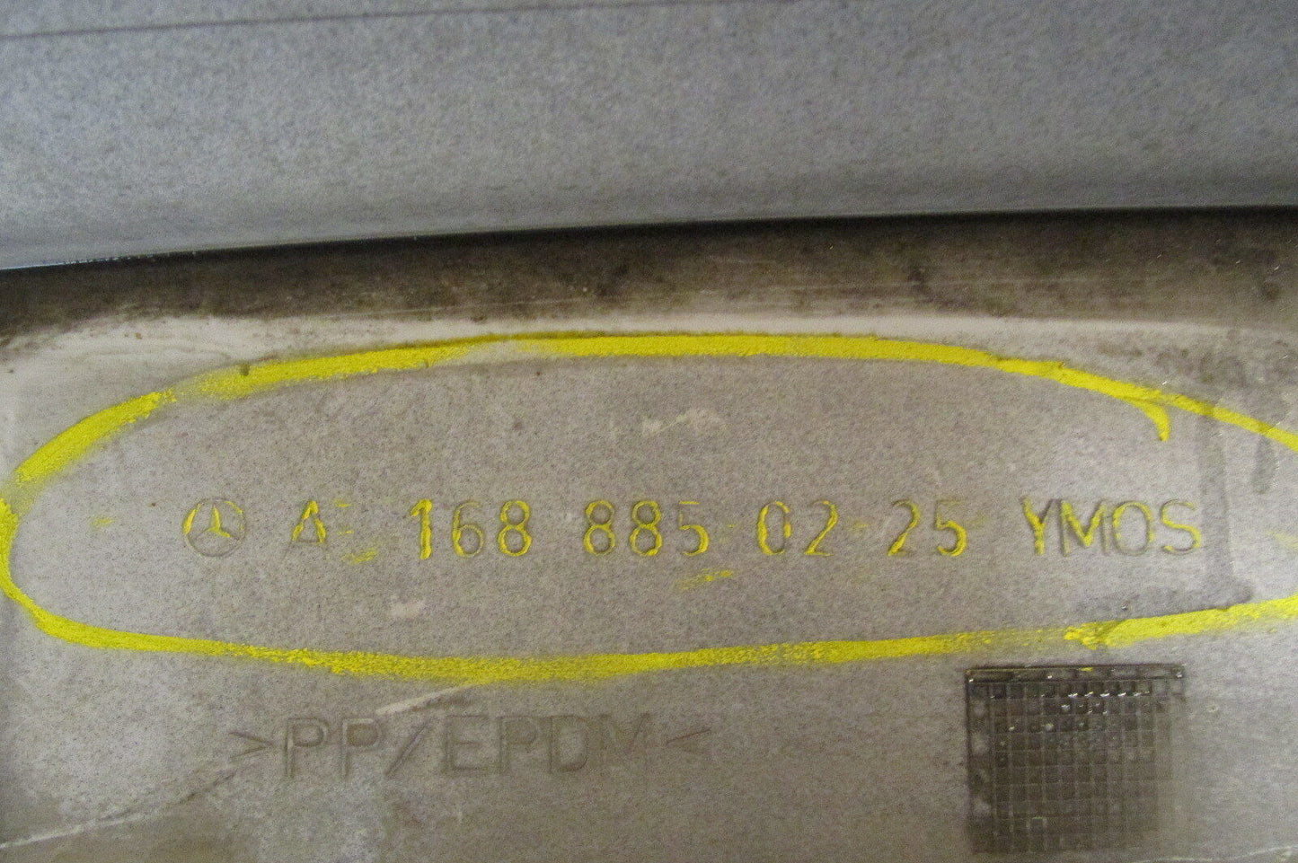 Mercedes A Klasse W168  hinten  Stoßstange  Heckschürze A1688850225  PDC