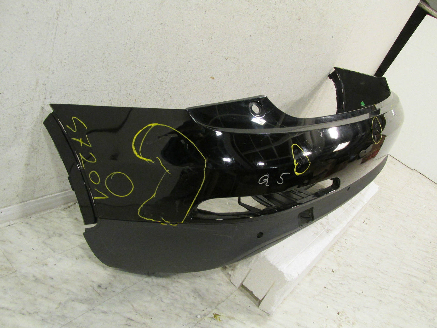 Audi Q3  Stoßstange  hinten PDC  Heckschürze  8U0807511  original  Bumper