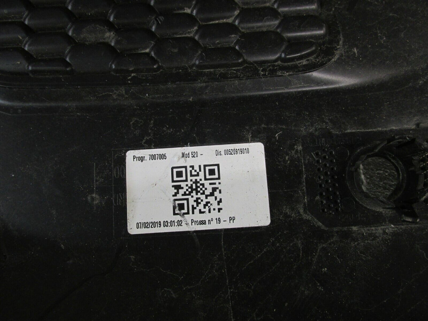 JEEP RENEGADE Stoßstange Stoßfänger Heckschürze Hinten original 52091915 PDC