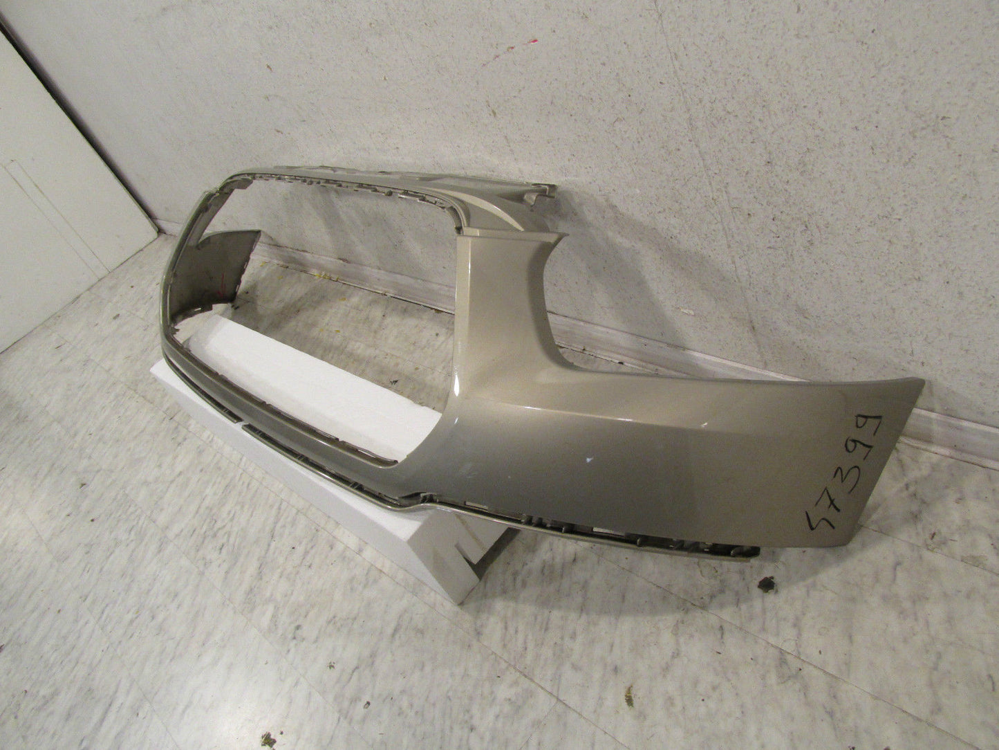 Ford Transit Neues Model   Stoßstange  vorne  BK3117F003  original