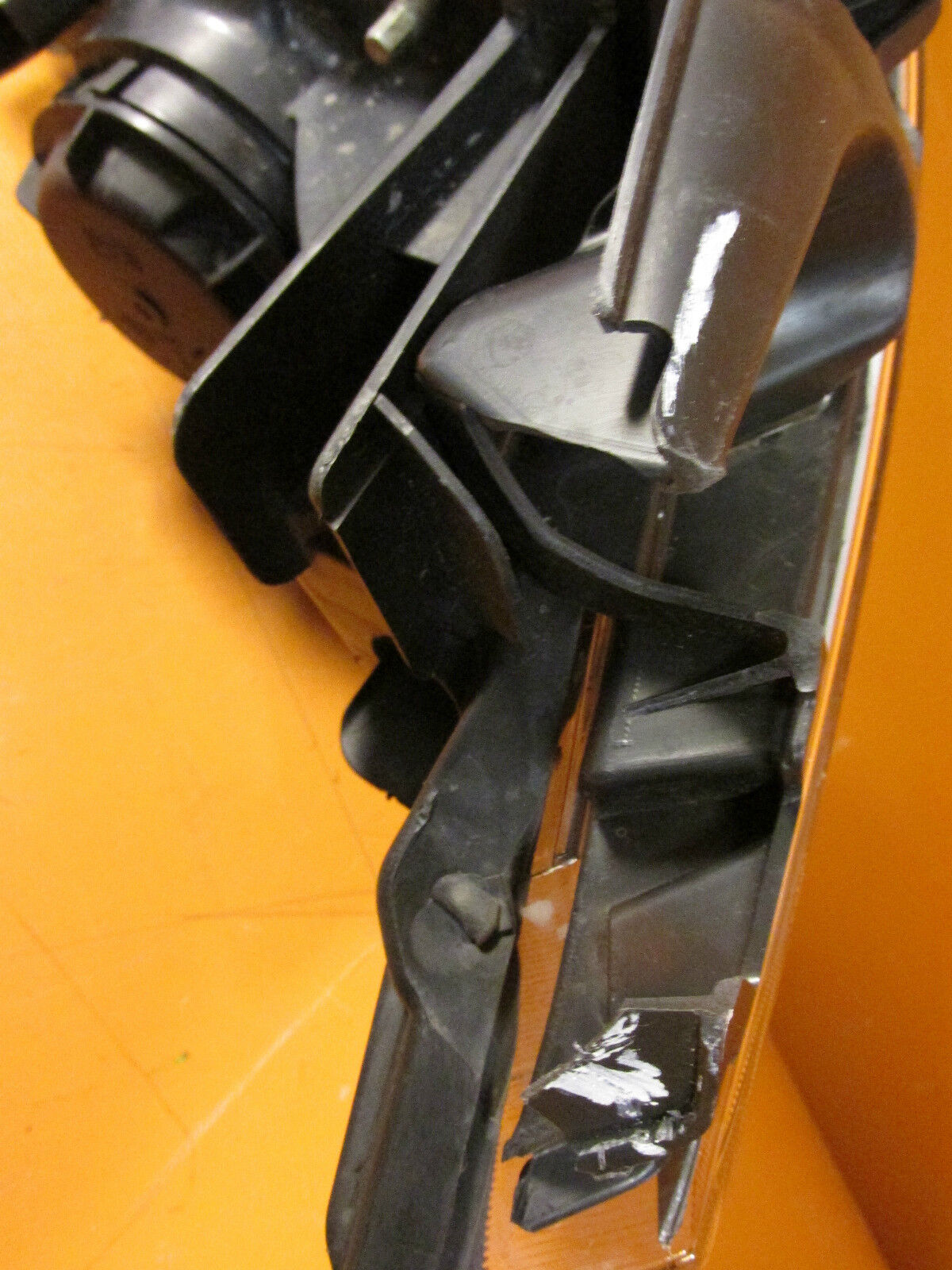 Renault Megane II  Scheinwerfer  Vorne Links  Frontscheinwerfer 89306990