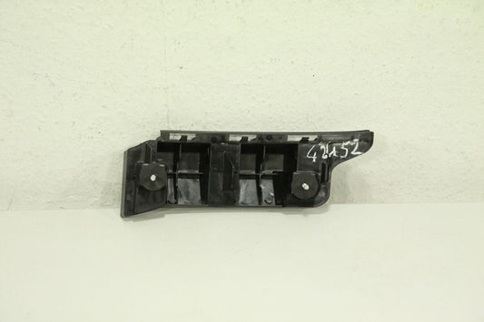 Mercedes W204 C Klasse  Grundträger  links  A2048800103