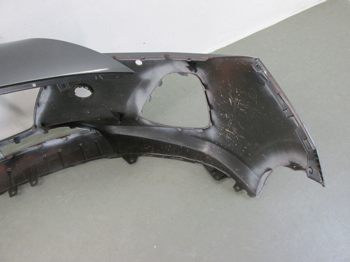Hyundai i30 Stoßstange vorne Frontschürze Zubehör nicht original 13017201 PDC