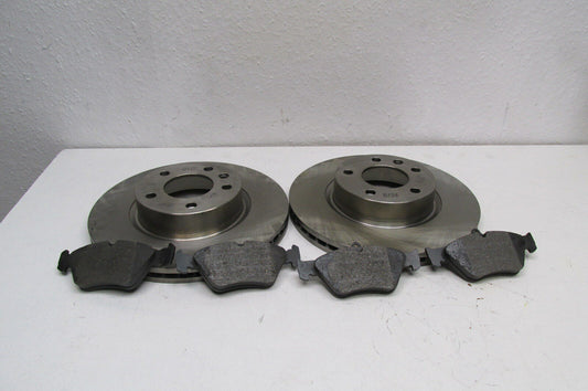 original Bremsscheiben Bremsbelege Opel Calibra Omega Vectra A vorne 93175467
