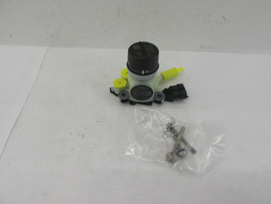 Neu original ADBLUE  Pumpe Opel Renault
