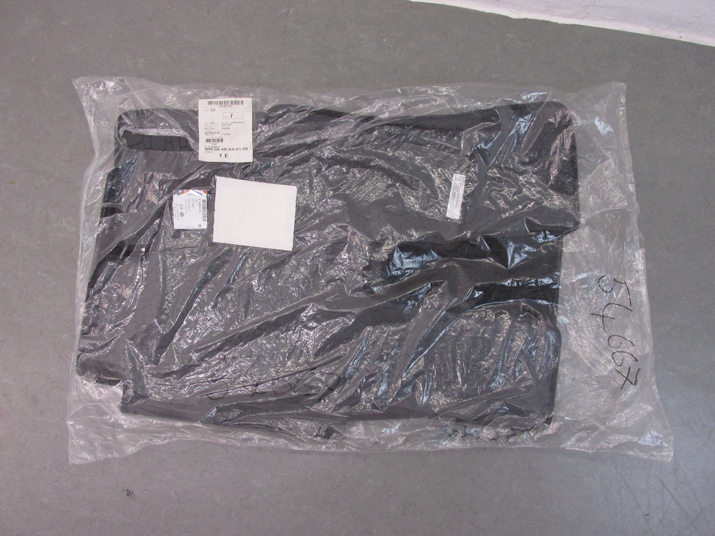 Original Citroen / Peugeot / Opel SATZ TEPPICH 39086746